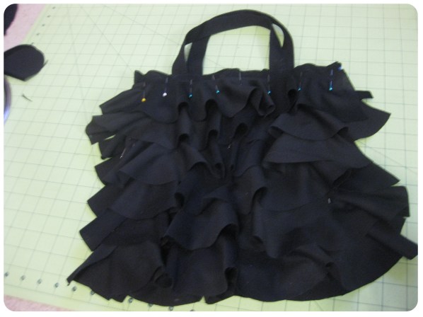 DIY Friday: Geeky Ruffle Tote « Set to Stunning